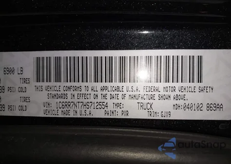 2017 Ram 1500 Laramie 4X4 5'7 Box z USA, uszkodzony, nr VIN 1C6RR7NT7HS712554